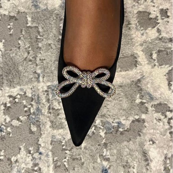 🪩 Embellished Shoe Clips 🪩 - Picture 6 of 7